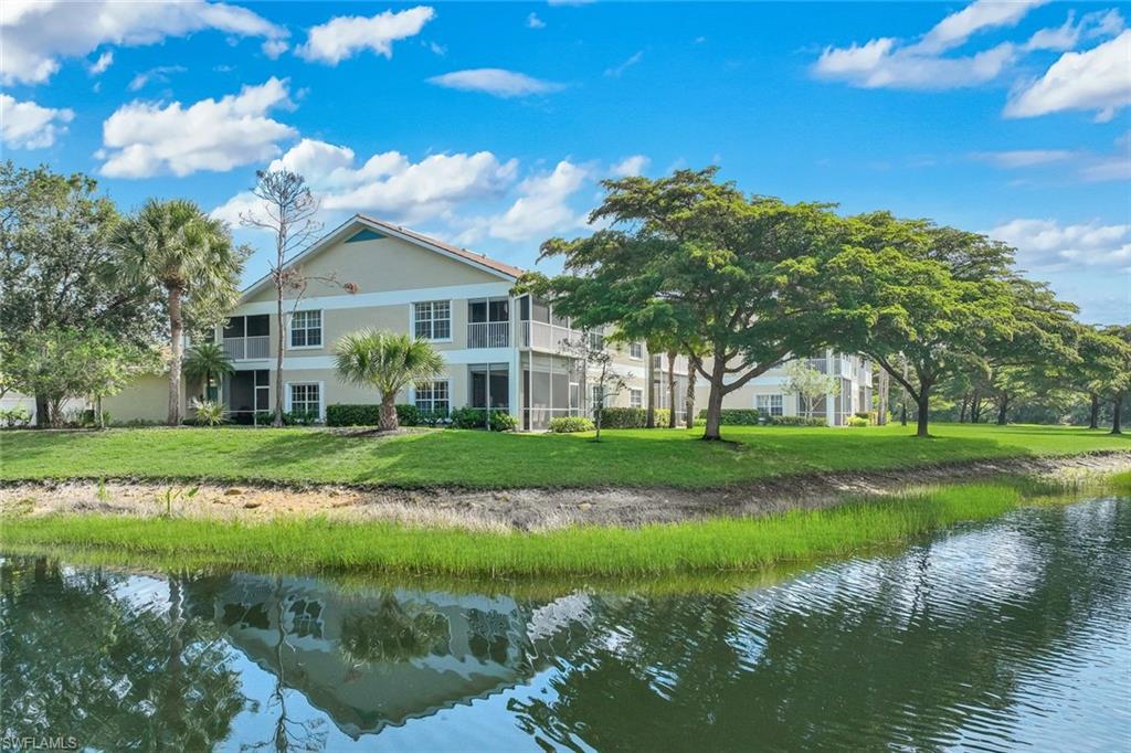 Wrap around lake views