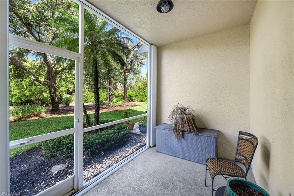 Bonus lanai space off of den.