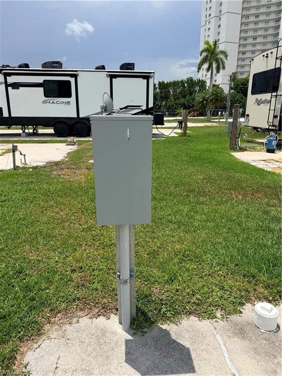 New elevated electric post