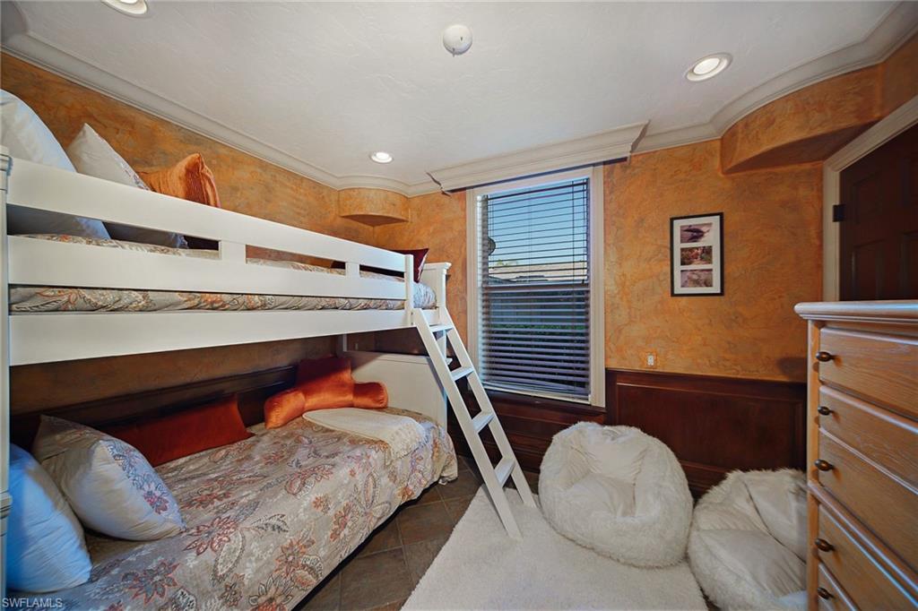 Den with Bunk beds