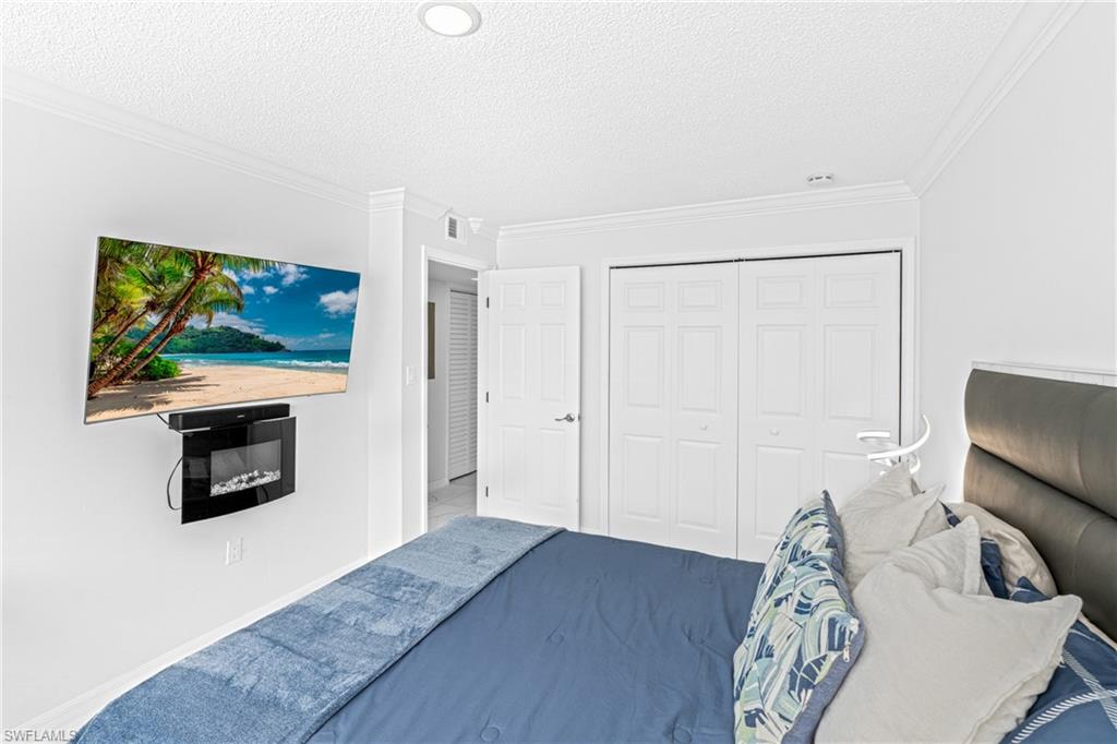 3225 E Riverside DR 34C photo 15