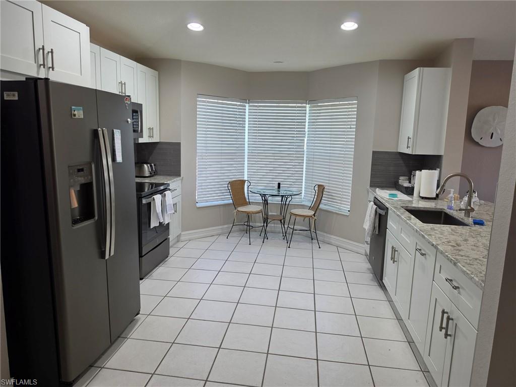 200 Diamond CIR 202 photo 22