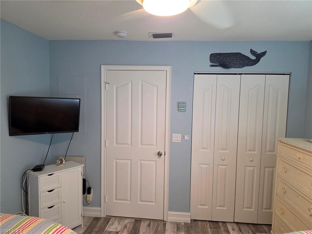 200 Diamond CIR 202 photo 19