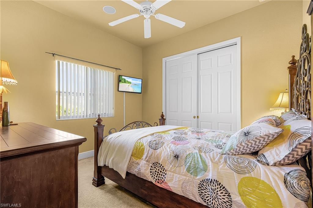 Guest Bedroom #1 Queen size bed
