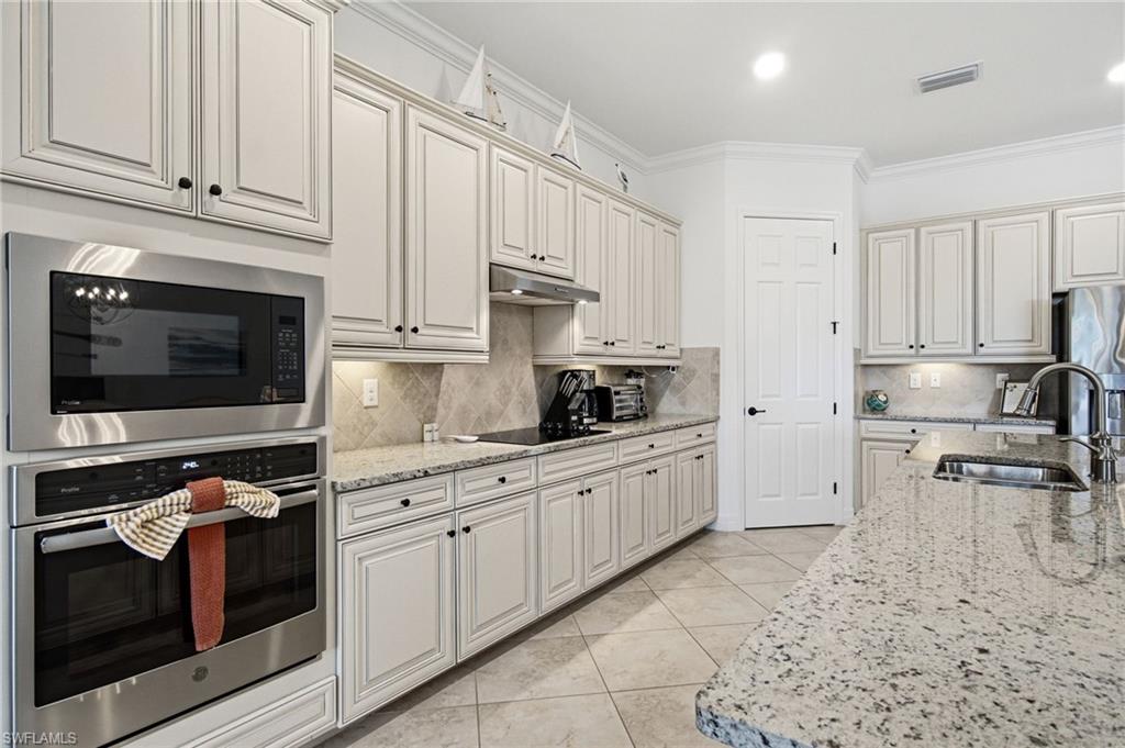 28086 Kerry CT photo 9