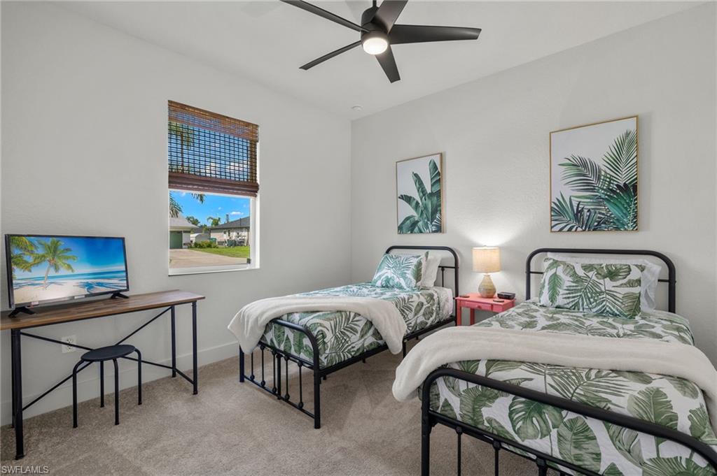 Guest Bedroom w/2 Twin Beds