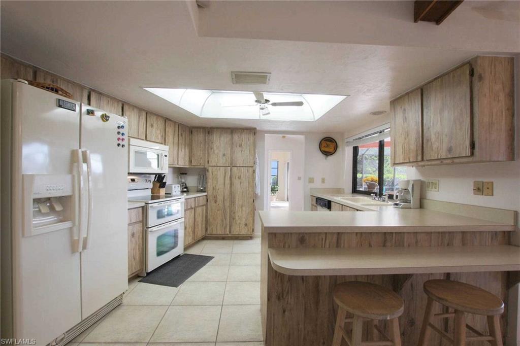 1422 SE 12th TER photo 6