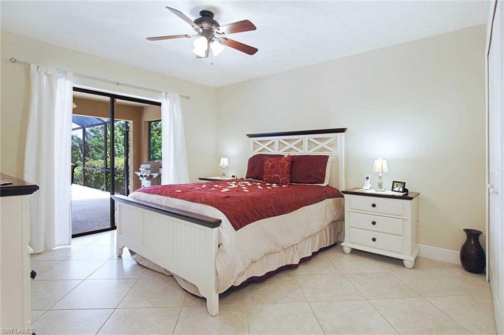 1403 SW 40th TER photo 11