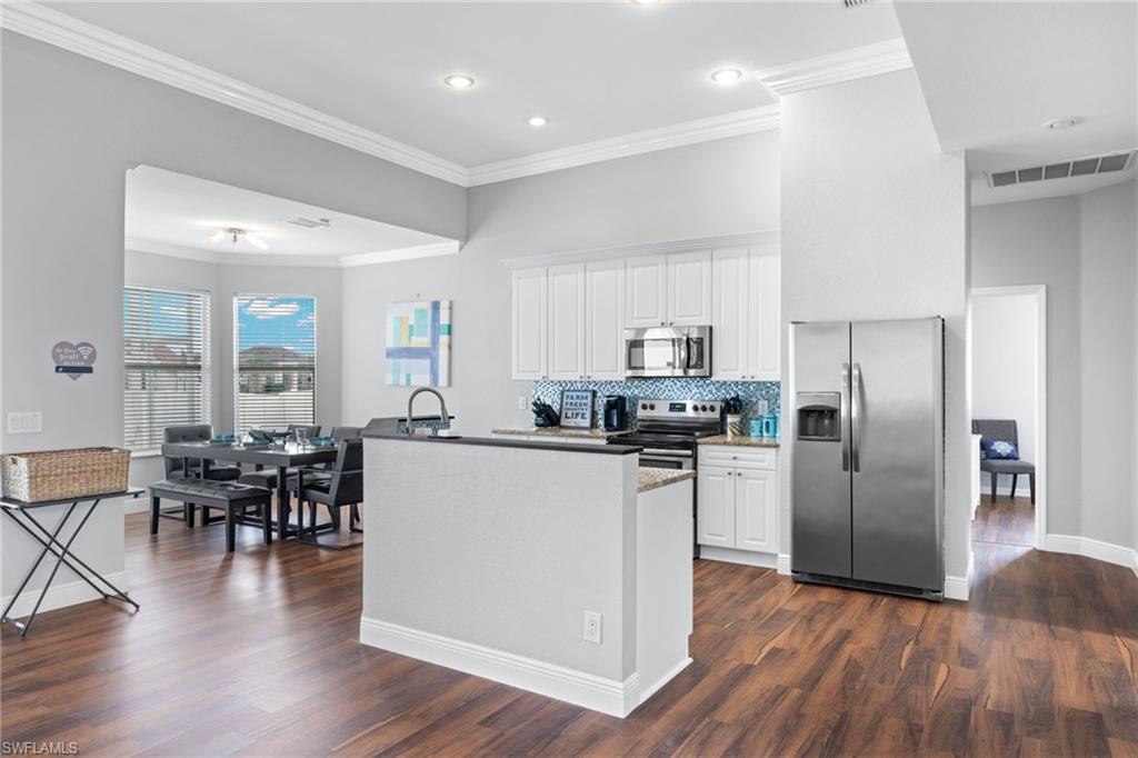 1049 NW 38th PL photo 27