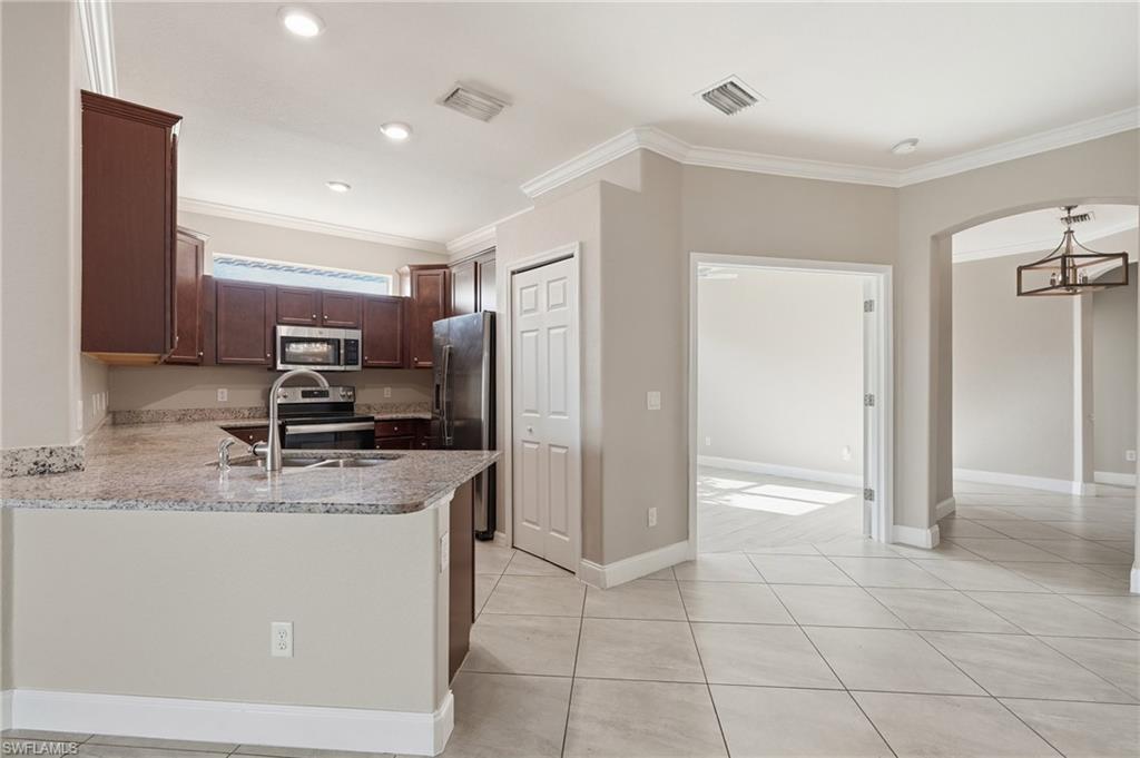 1839 Alameda DR photo 13