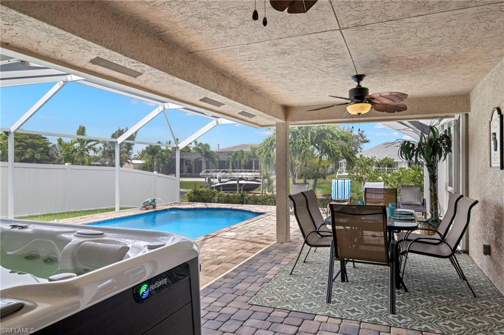 Swimming pool & spa