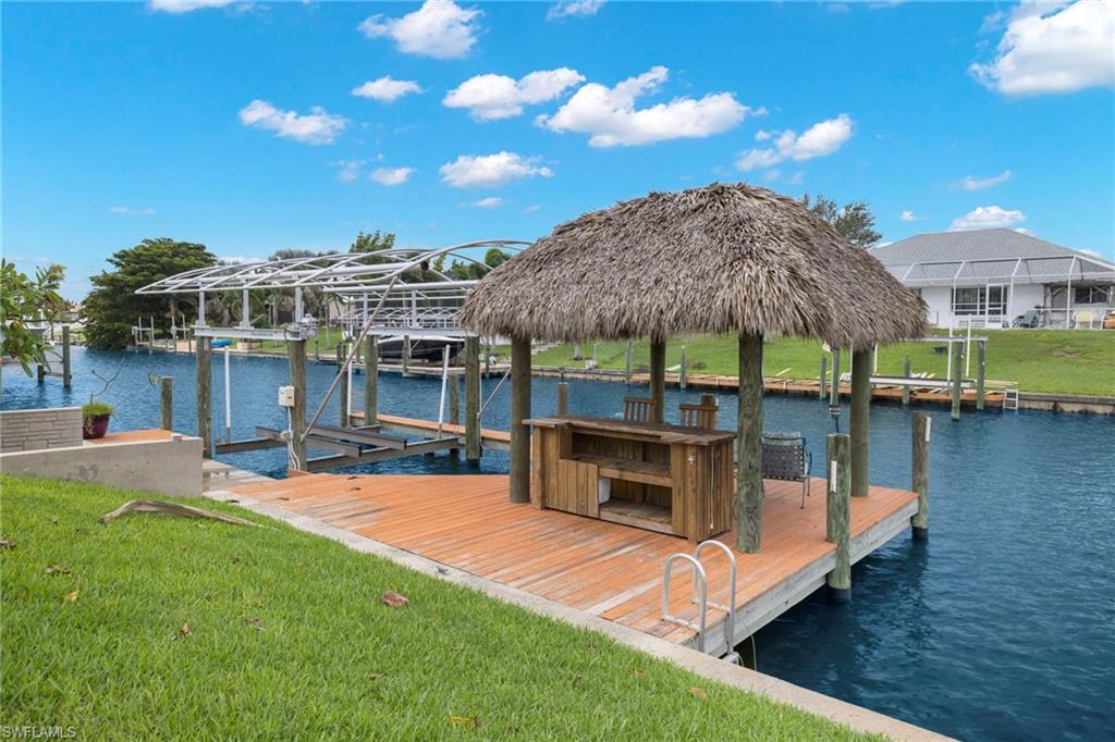 Dock area with Tiki Hut and boat life