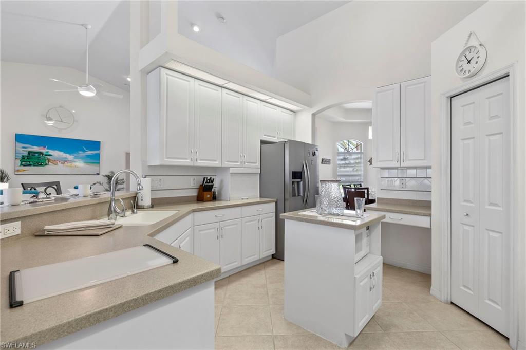 Kitchen with Island
