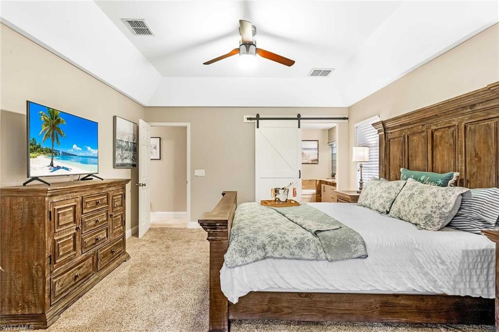 Primary Bedroom w/ King size bed