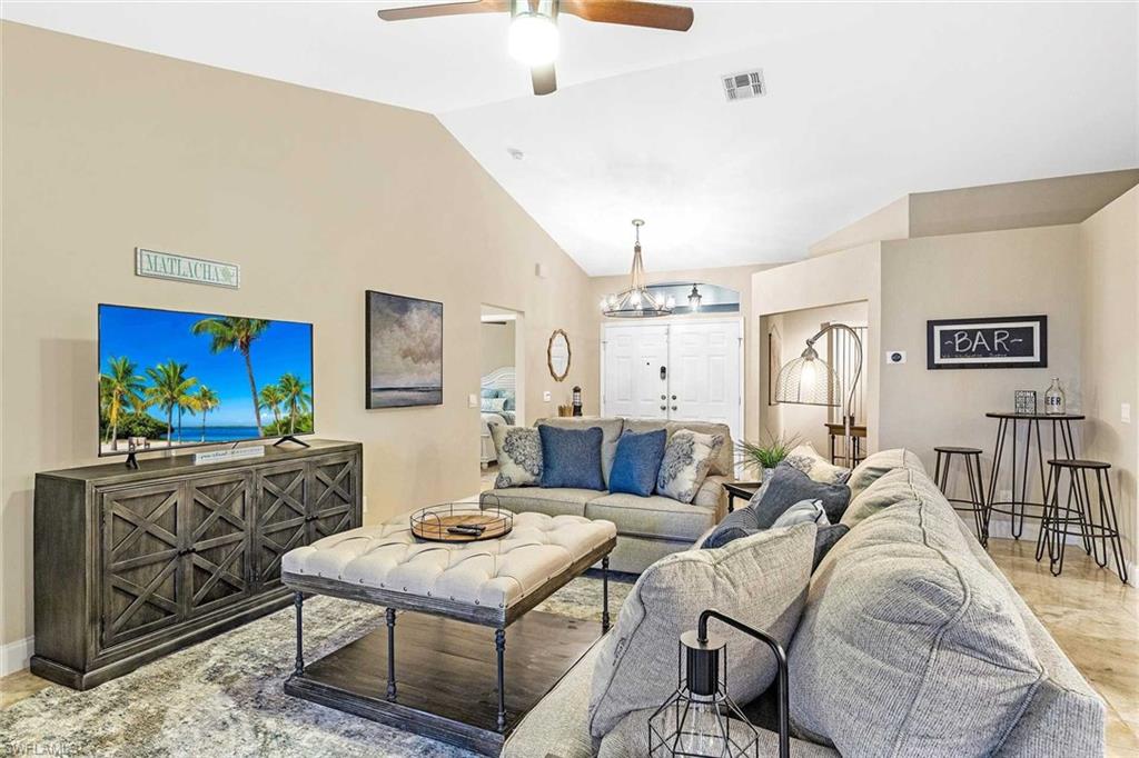 Living Room w/ Flat Screen tv