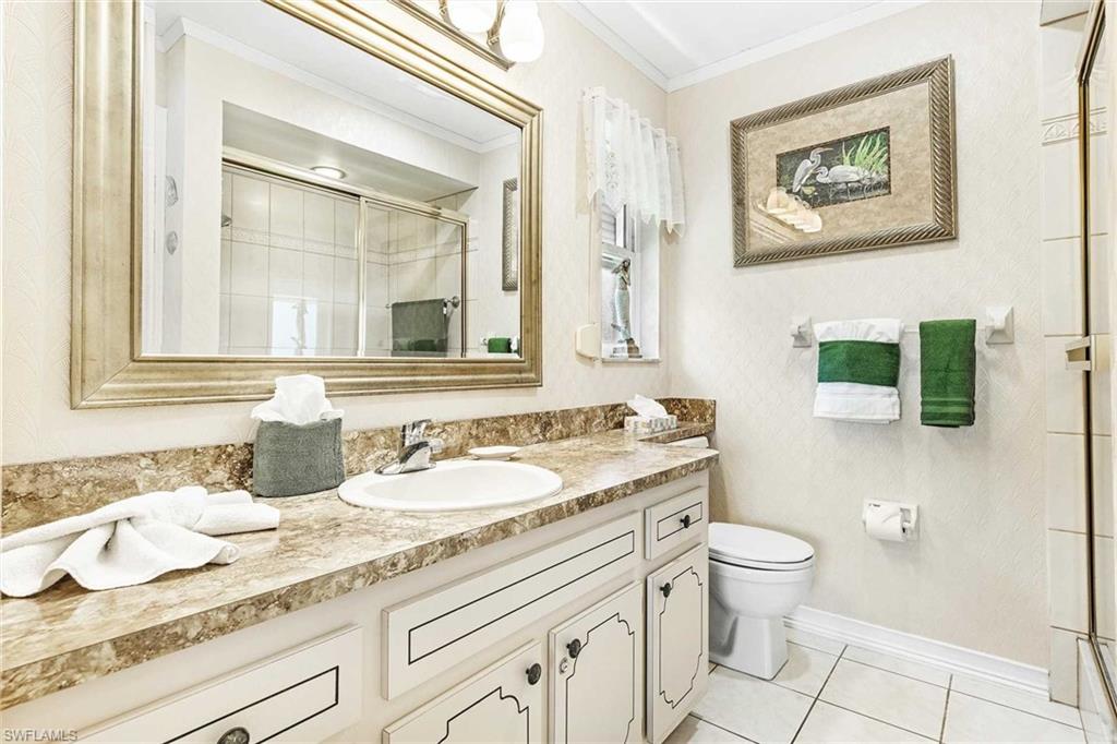 Primary Bathroom w/ Dual Vanity