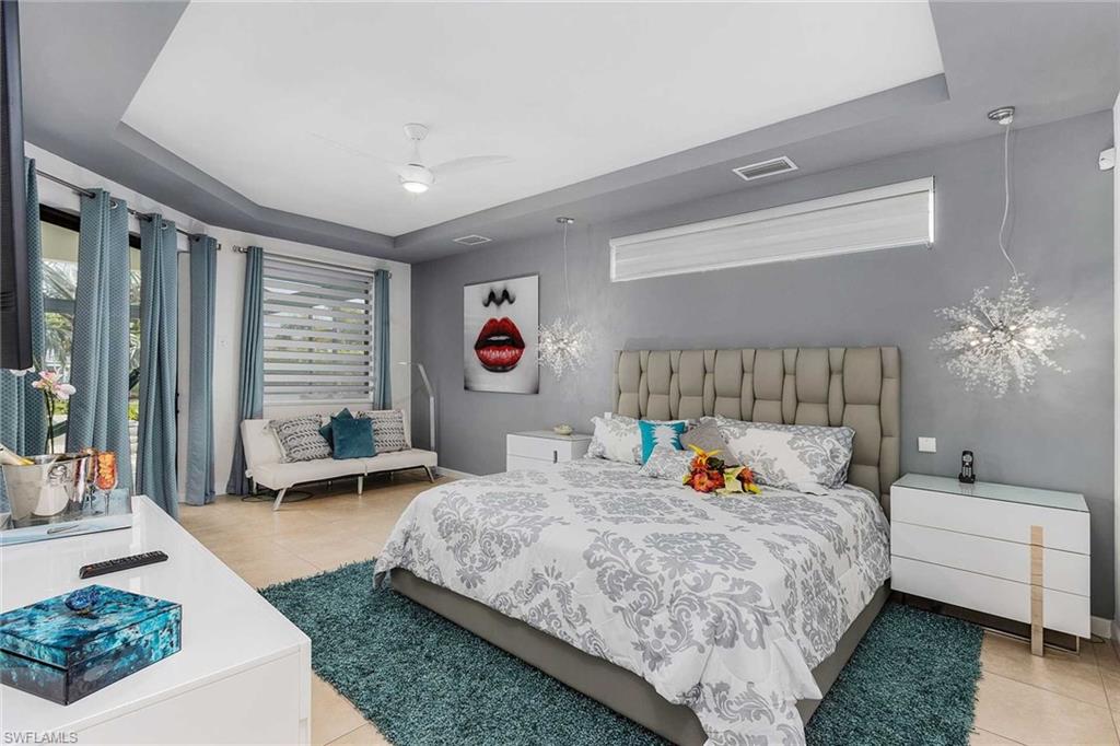 Primary Bedroom w/ King Size bed