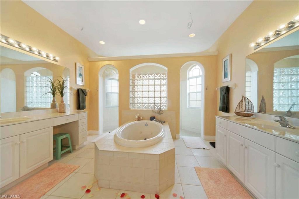 4114 NW 39th LN photo 12