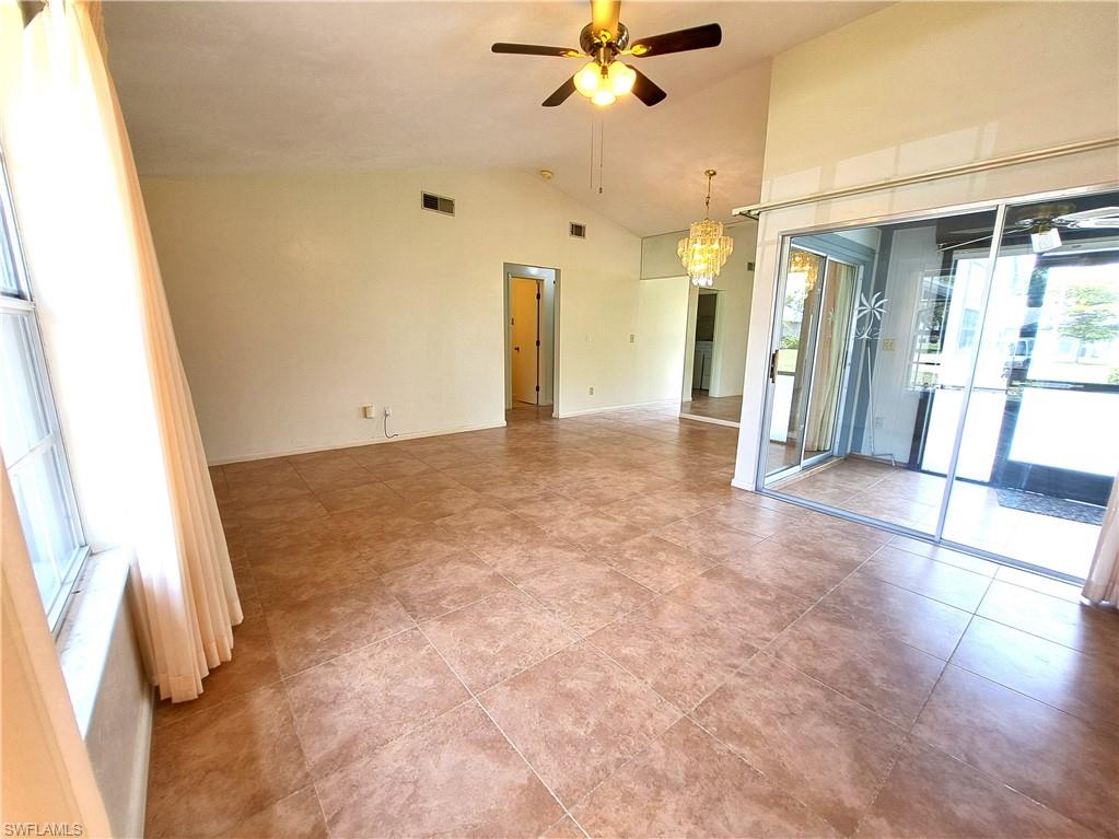 10525 Putnam CT photo 6