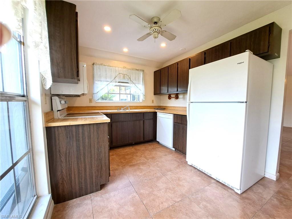 10525 Putnam CT photo 9
