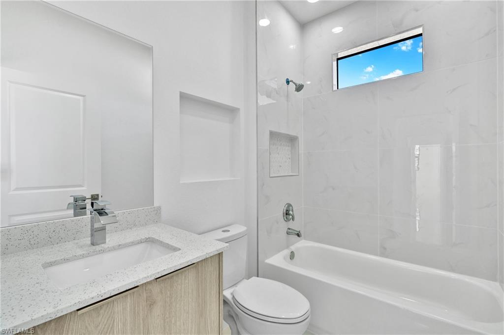 1142 Edelweiss ST E photo 17