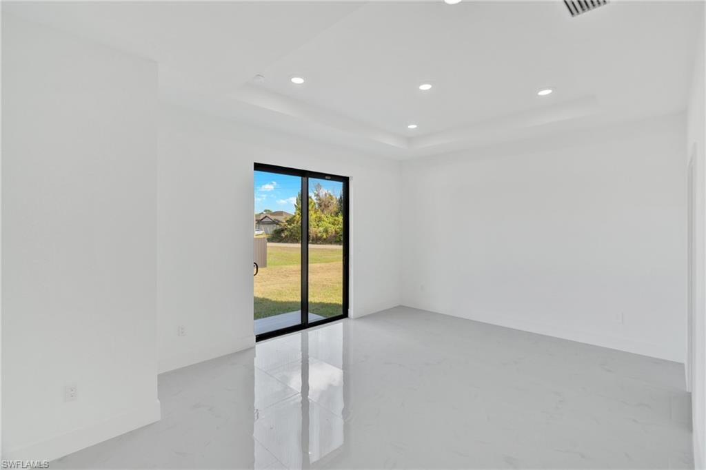 1142 Edelweiss ST E photo 12