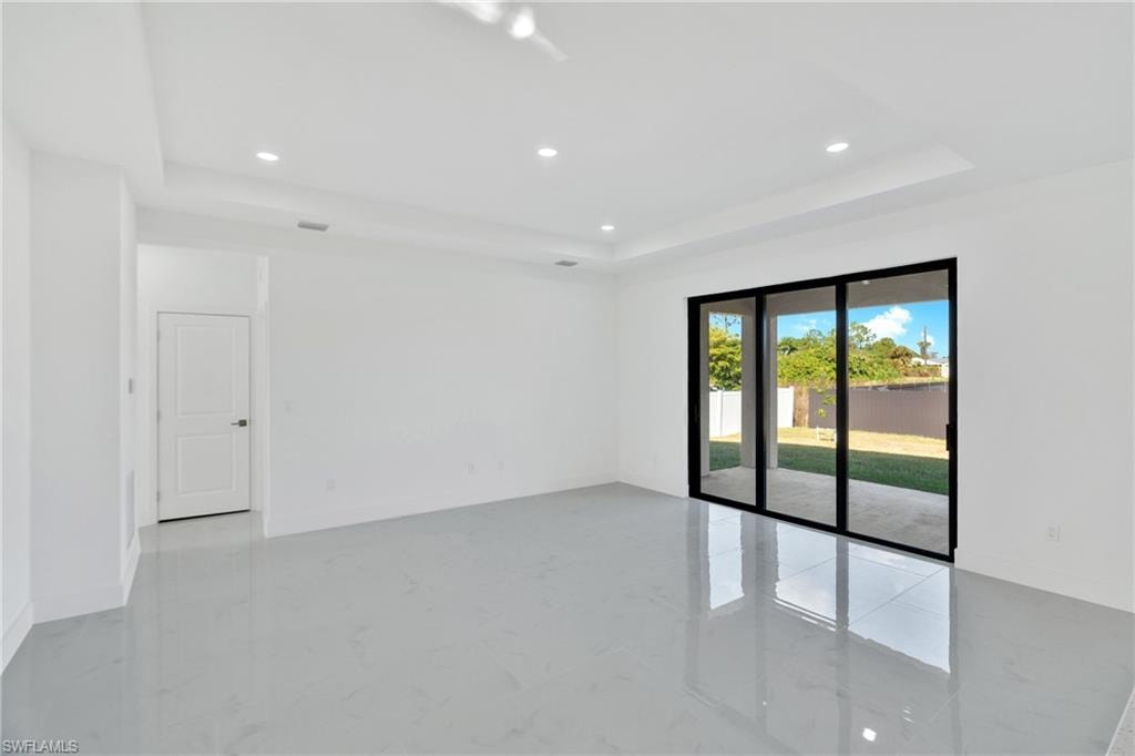 1142 Edelweiss ST E photo 11