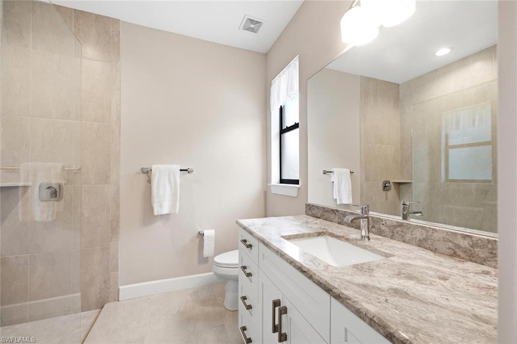 ensuite walk in shower