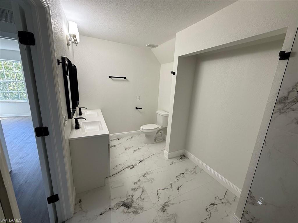 5248 Confederate DR photo 12