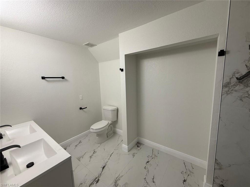 5248 Confederate DR photo 14