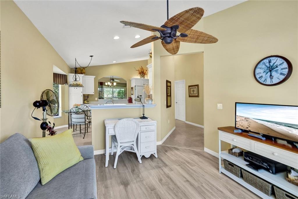 20101 Seagrove ST 705 photo 13