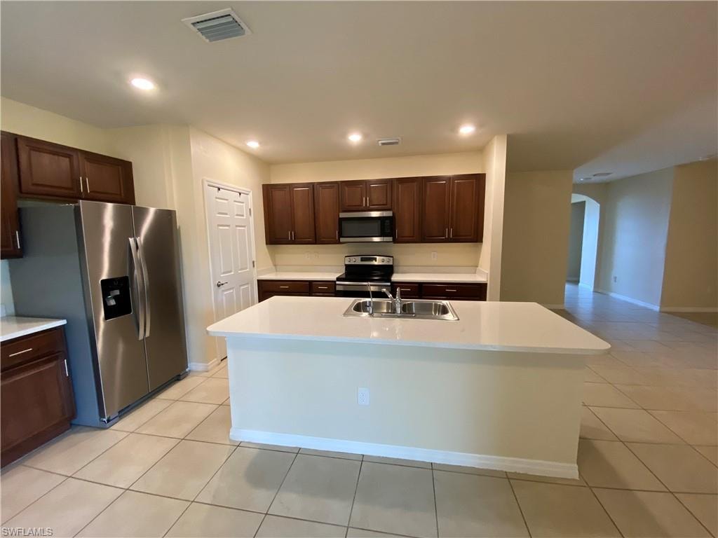 111 NW 9th ST