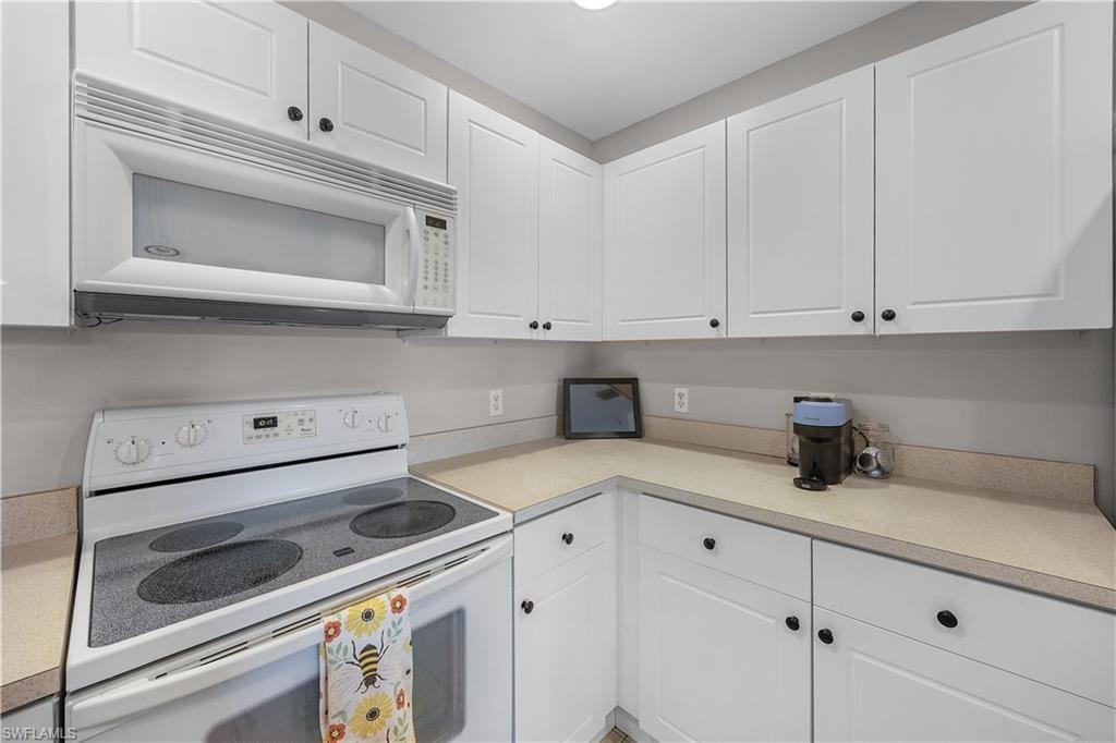1524 SW 50th ST 204 photo 16