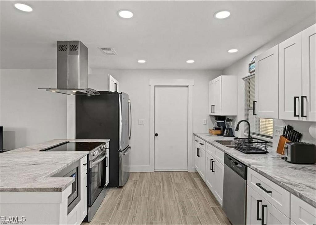 223 SE 45th ST