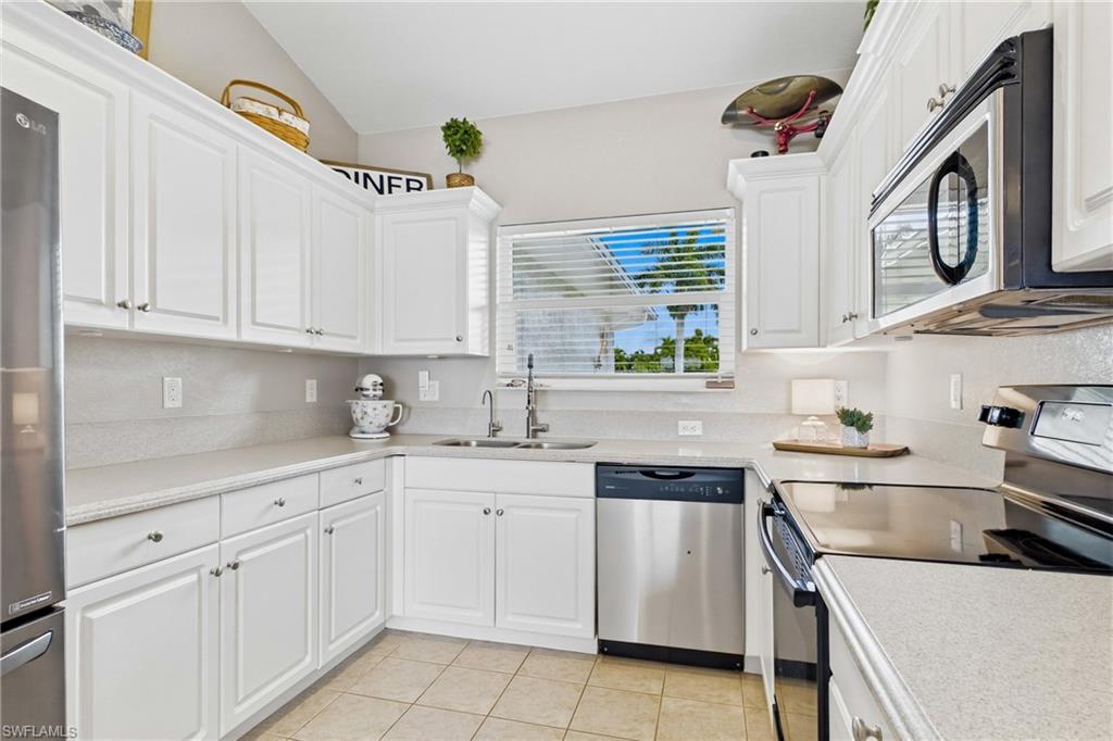 2658 SW 31st LN photo 20