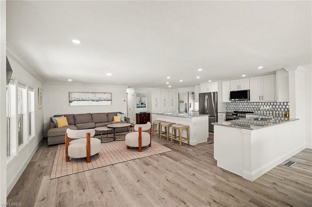 11181 Azalea LN photo 7