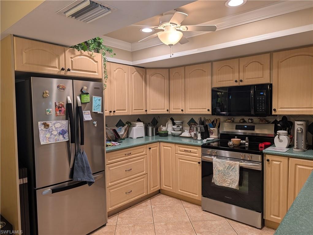 2324 Caladium RD photo 9