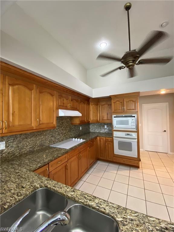 16971 Timberlakes DR photo 8