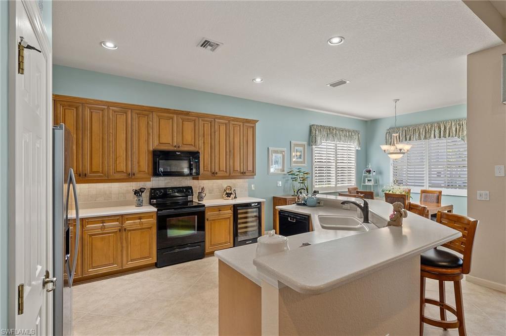 8872 King Henry CT