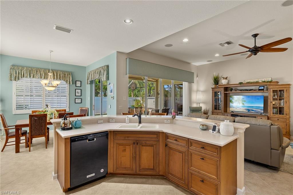 8872 King Henry CT
