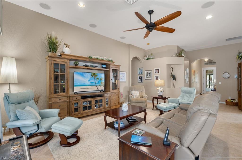 8872 King Henry CT