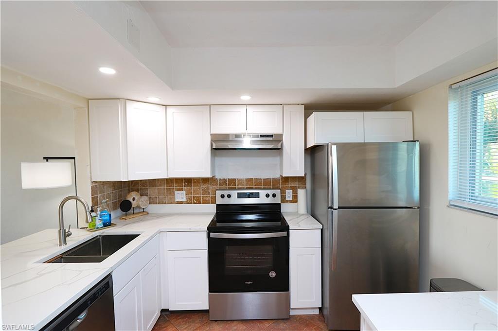 1004 Manatee RD H202