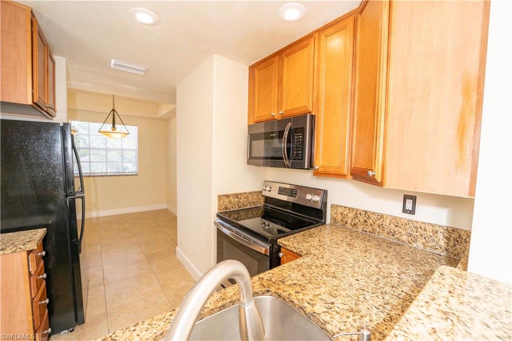 325/327 SE 23rd AVE