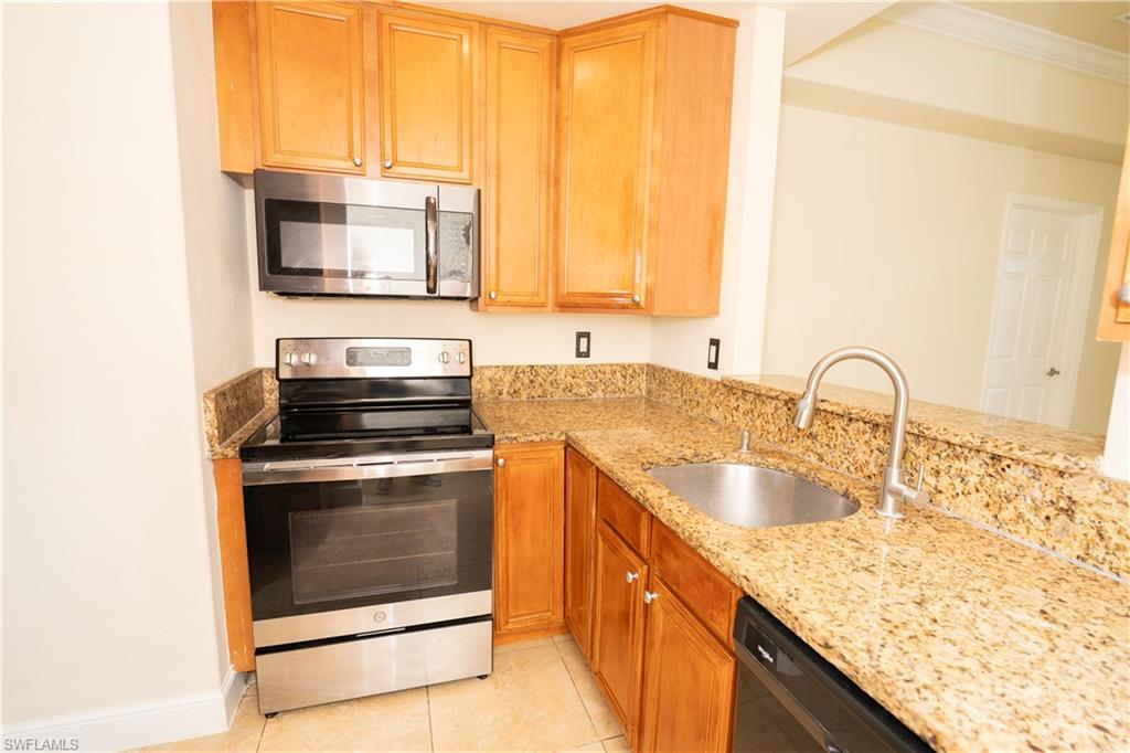 325/327 SE 23rd AVE