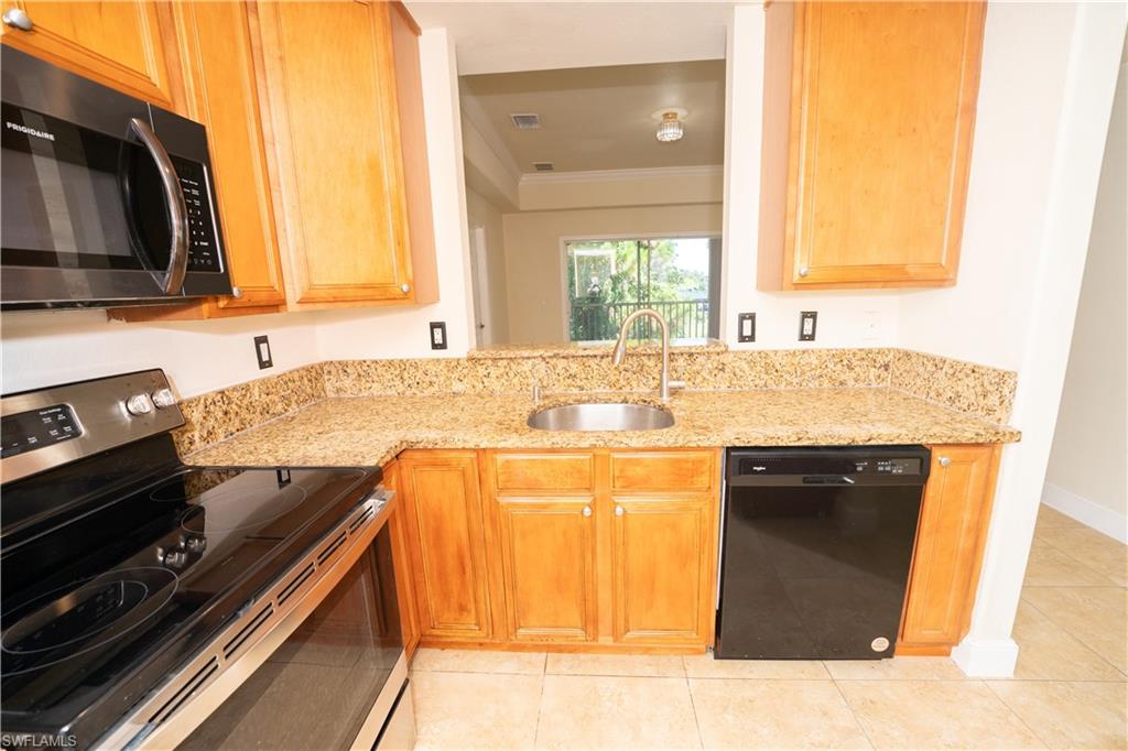325/327 SE 23rd AVE
