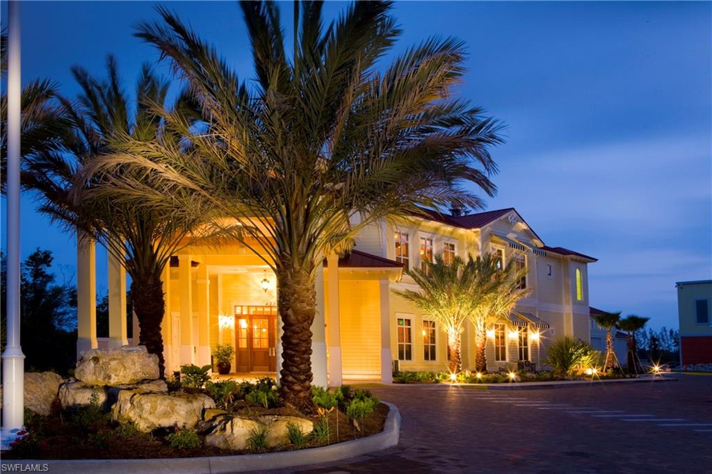 CLUB HOUSE OFFERING THE WAHOO CHICKEE BAR, POOL AND FORMAL DININGROOM UPSTAIRS