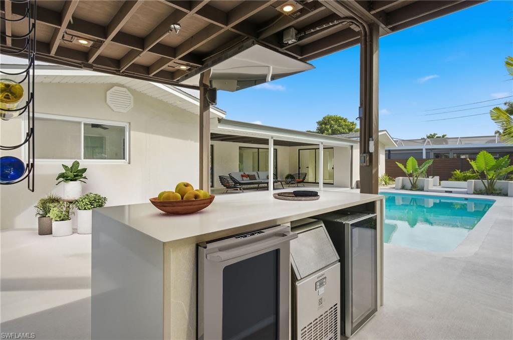 Outdoor Kitchen