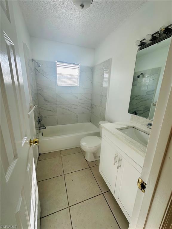 1215 Alhambra CIR B photo 8