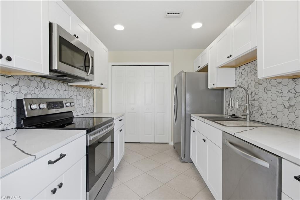 3010 Meandering WAY 101