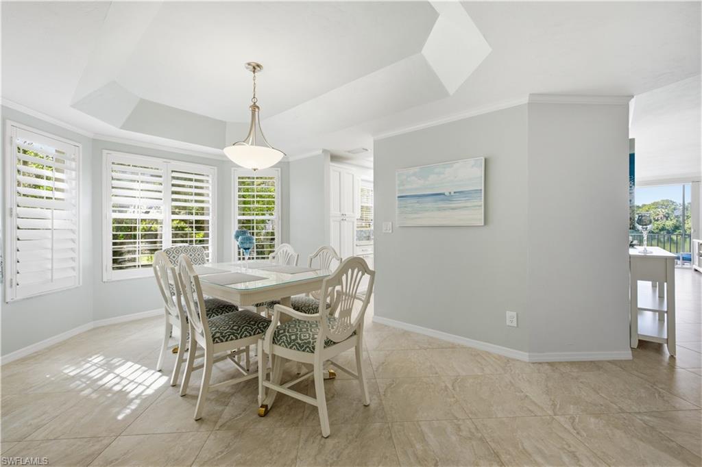 26901 Wedgewood DR 101 photo 11